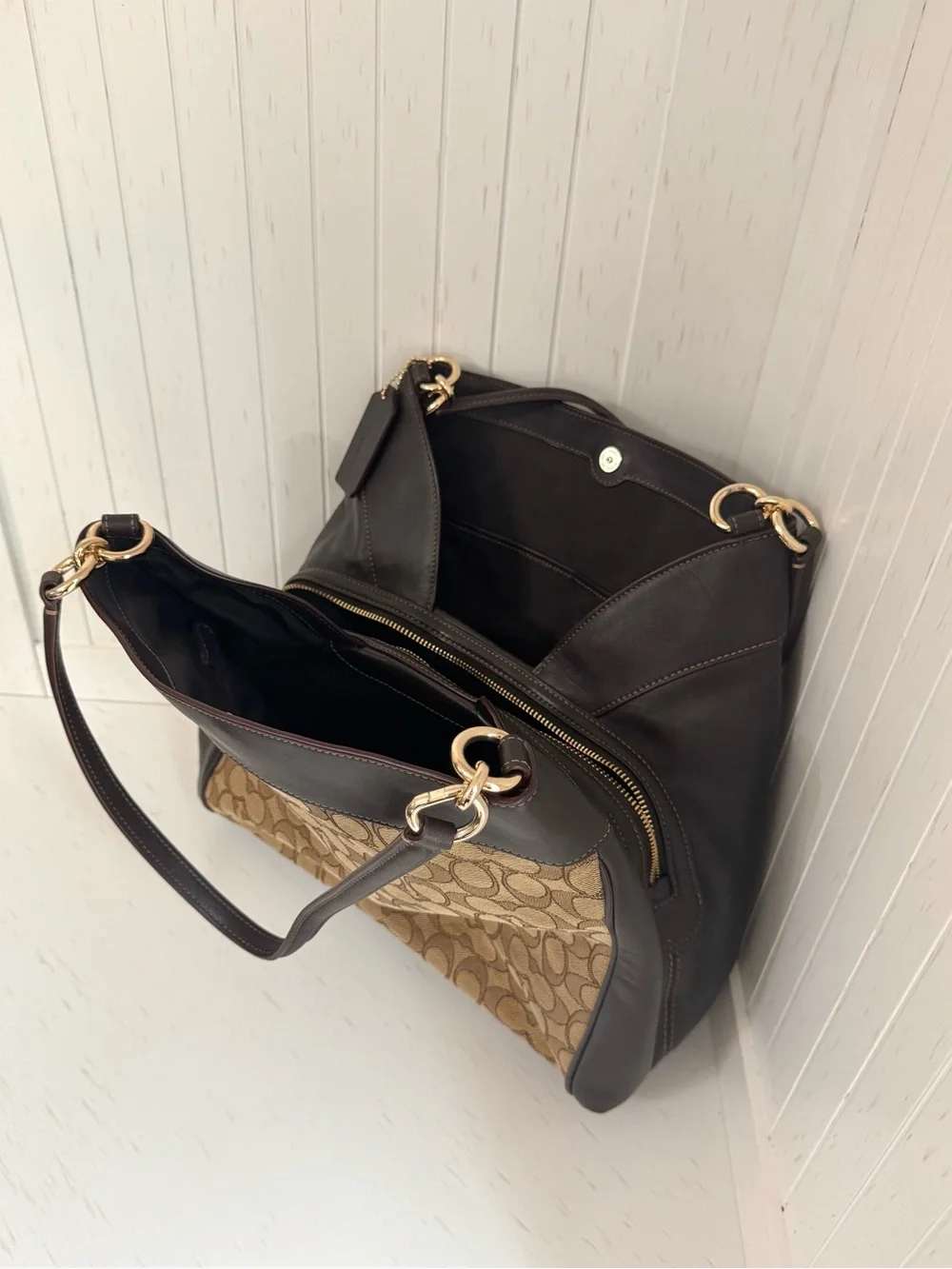 Coach signature lexy